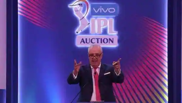 Auctioneer Hugh Edmeades collapses on stage